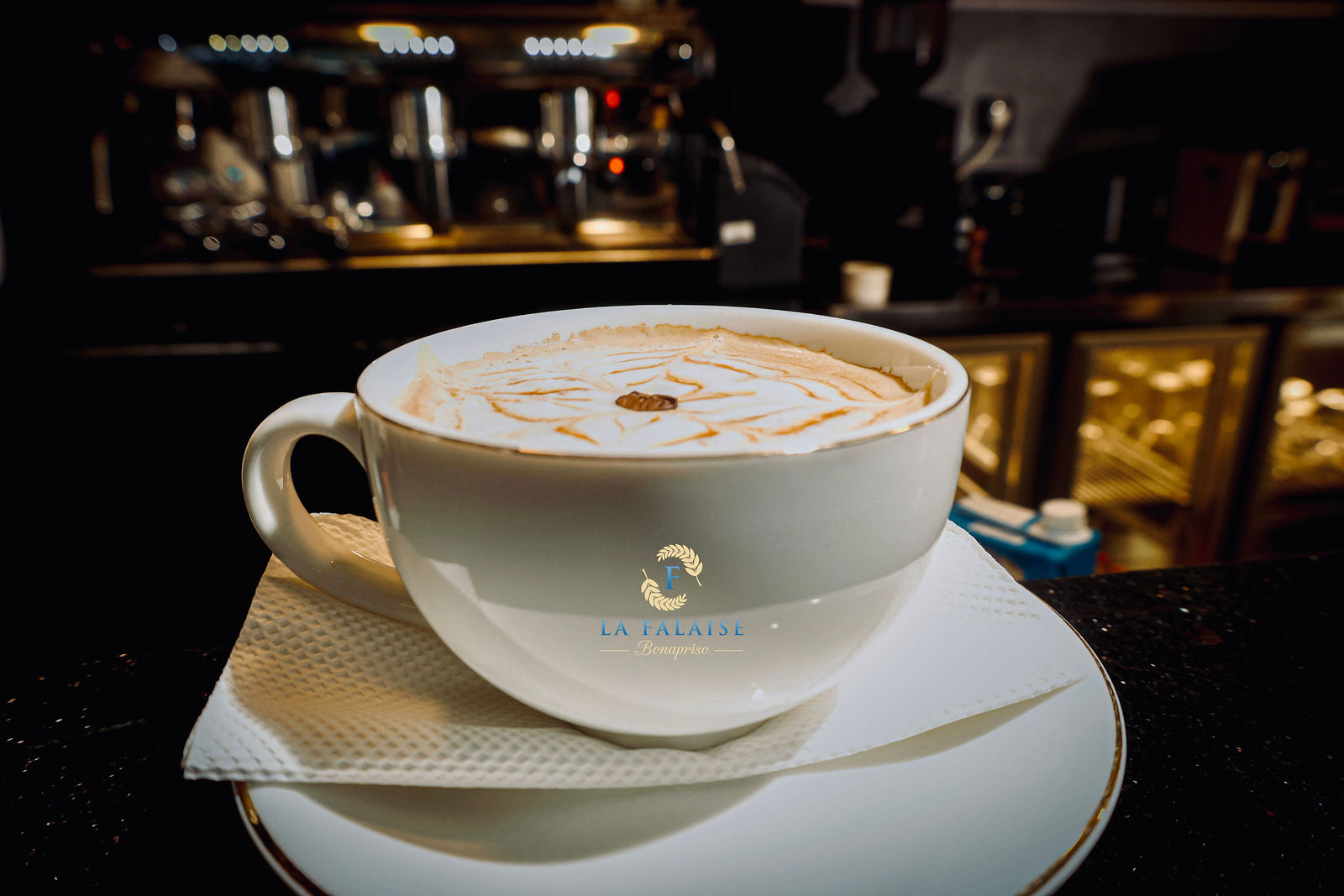 Coffee Shop La Falaise Bonapriso