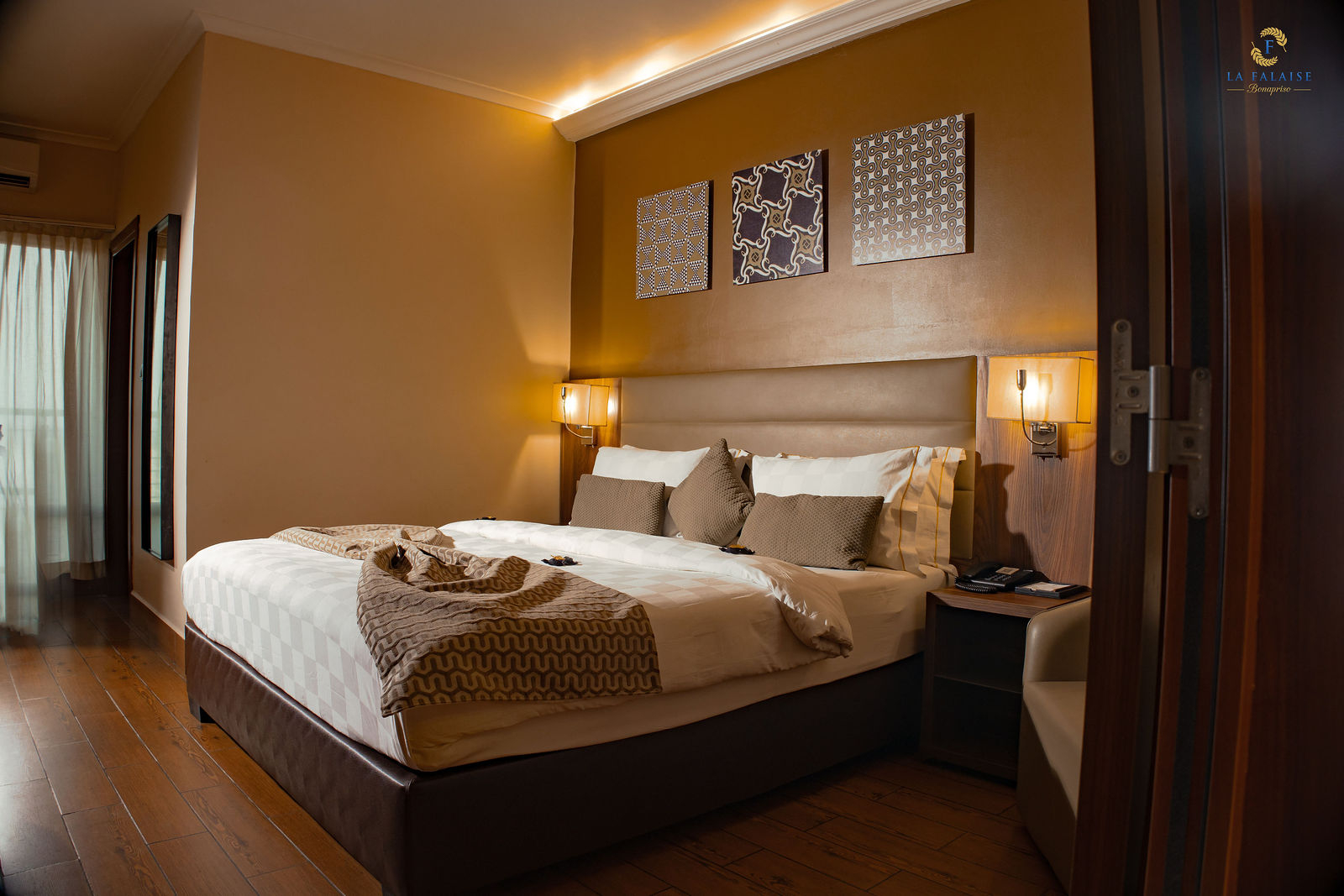 Chambre Deluxe King La Falaise Bonapriso